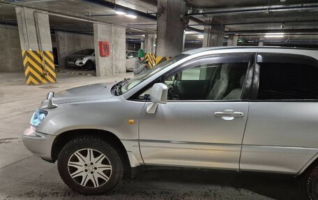 Toyota Harrier, 1999 год, 850 000 рублей, 6 фотография