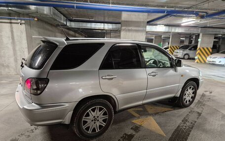 Toyota Harrier, 1999 год, 850 000 рублей, 3 фотография