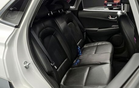 Hyundai Kona I, 2022 год, 1 730 000 рублей, 8 фотография