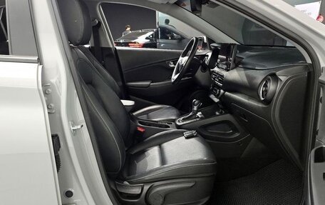 Hyundai Kona I, 2022 год, 1 730 000 рублей, 7 фотография