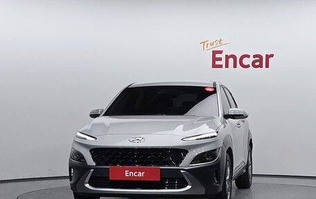 Hyundai Kona I, 2022 год, 1 730 000 рублей, 3 фотография