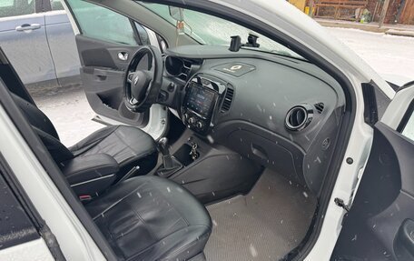 Renault Kaptur I рестайлинг, 2017 год, 1 400 000 рублей, 9 фотография