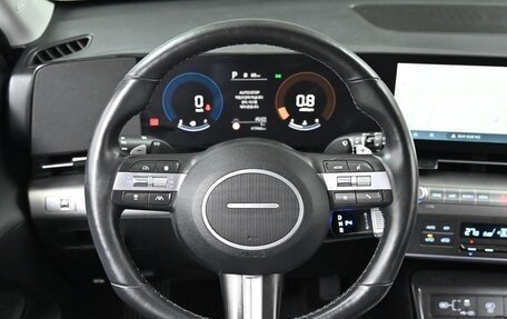 Hyundai Kona, 2023 год, 2 440 000 рублей, 13 фотография