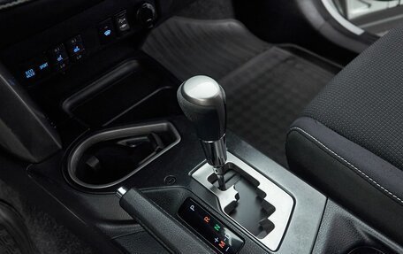 Toyota RAV4, 2017 год, 2 599 000 рублей, 17 фотография