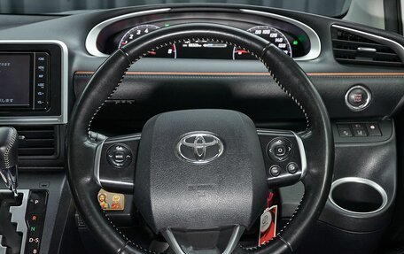 Toyota Sienta II, 2018 год, 1 695 000 рублей, 16 фотография