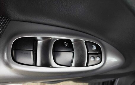 Nissan Juke II, 2011 год, 990 000 рублей, 20 фотография