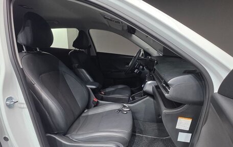 Hyundai Kona, 2023 год, 2 590 000 рублей, 7 фотография
