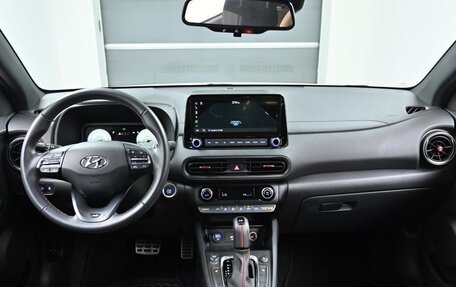 Hyundai Kona I, 2023 год, 2 490 000 рублей, 10 фотография