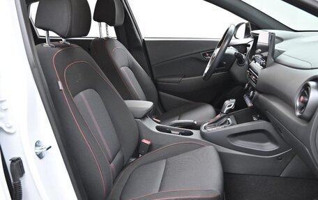 Hyundai Kona I, 2023 год, 2 490 000 рублей, 13 фотография