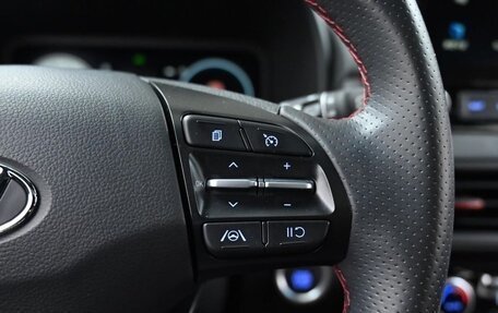 Hyundai Kona I, 2023 год, 2 490 000 рублей, 15 фотография