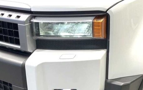 Toyota Land Cruiser Prado, 2024 год, 7 300 000 рублей, 4 фотография