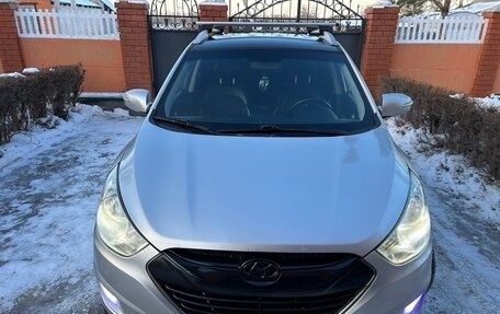 Hyundai Tucson III, 2011 год, 1 050 000 рублей, 21 фотография