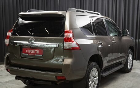 Toyota Land Cruiser Prado 150 рестайлинг 2, 2015 год, 3 700 000 рублей, 4 фотография
