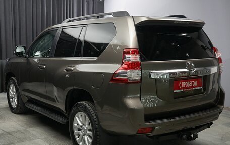 Toyota Land Cruiser Prado 150 рестайлинг 2, 2015 год, 3 700 000 рублей, 6 фотография