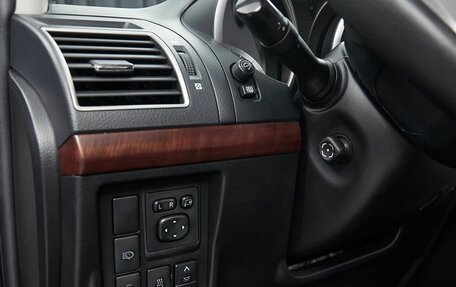 Toyota Land Cruiser Prado 150 рестайлинг 2, 2015 год, 3 700 000 рублей, 11 фотография