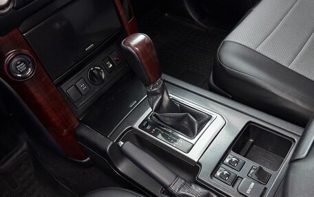 Toyota Land Cruiser Prado 150 рестайлинг 2, 2015 год, 3 700 000 рублей, 19 фотография