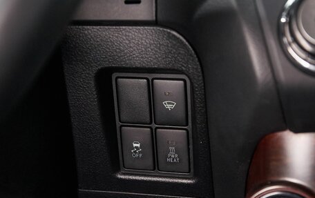 Toyota Land Cruiser Prado 150 рестайлинг 2, 2015 год, 3 700 000 рублей, 21 фотография