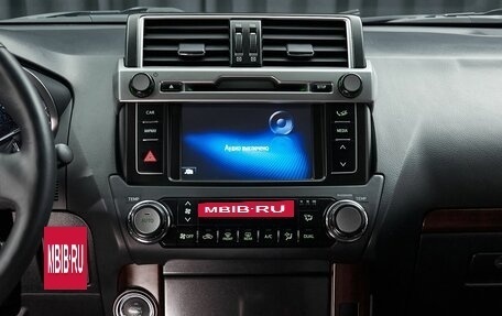 Toyota Land Cruiser Prado 150 рестайлинг 2, 2015 год, 3 700 000 рублей, 17 фотография