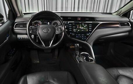 Toyota Camry, 2018 год, 2 489 000 рублей, 6 фотография