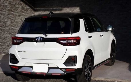 Toyota Raize I, 2022 год, 1 290 000 рублей, 6 фотография