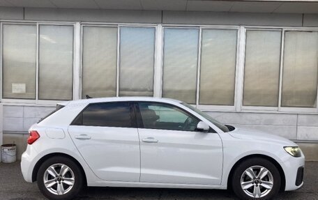 Audi A1, 2022 год, 1 150 000 рублей, 3 фотография