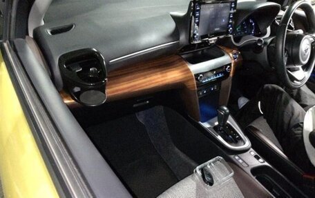 Toyota Yaris Cross, 2022 год, 1 731 000 рублей, 7 фотография