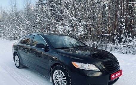 Toyota Camry, 2008 год, 935 000 рублей, 1 фотография