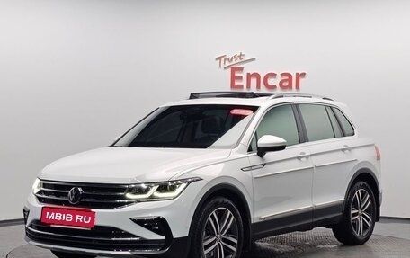 Volkswagen Tiguan II, 2022 год, 3 590 000 рублей, 1 фотография