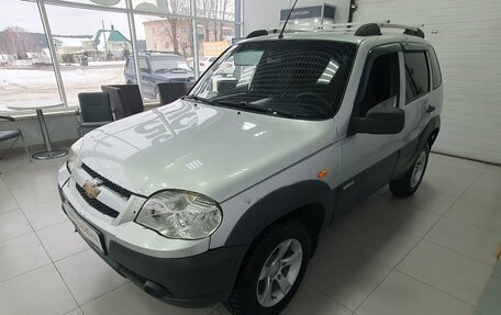 Chevrolet Niva I рестайлинг, 2010 год, 390 000 рублей, 1 фотография