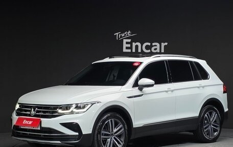 Volkswagen Tiguan II, 2022 год, 4 290 000 рублей, 1 фотография