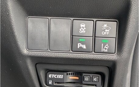 Honda Stepwgn IV, 2022 год, 1 910 000 рублей, 15 фотография