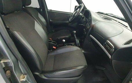 Chevrolet Niva I рестайлинг, 2015 год, 640 000 рублей, 16 фотография