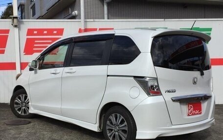 Honda Freed I, 2014 год, 990 000 рублей, 2 фотография