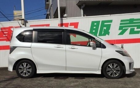Honda Freed I, 2014 год, 990 000 рублей, 6 фотография