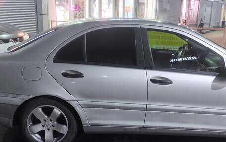 Mercedes-Benz C-Класс, 2002 год, 410 000 рублей, 3 фотография