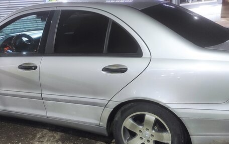 Mercedes-Benz C-Класс, 2002 год, 410 000 рублей, 4 фотография