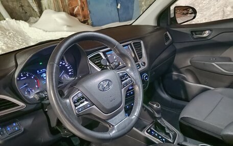 Hyundai Solaris II рестайлинг, 2019 год, 1 070 000 рублей, 6 фотография