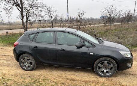 Opel Astra J, 2011 год, 480 000 рублей, 3 фотография