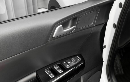 KIA Sportage IV рестайлинг, 2020 год, 2 379 000 рублей, 17 фотография