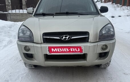 Hyundai Tucson III, 2008 год, 670 000 рублей, 1 фотография
