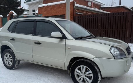 Hyundai Tucson III, 2008 год, 670 000 рублей, 2 фотография