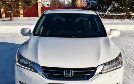 Honda Accord IX рестайлинг, 2013 год, 1 690 000 рублей, 1 фотография
