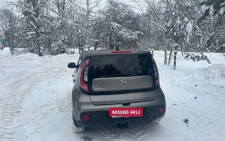 KIA Soul II рестайлинг, 2017 год, 1 200 000 рублей, 4 фотография