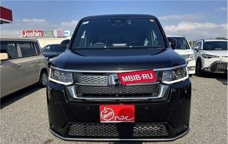 Honda Stepwgn, 2022 год, 2 400 000 рублей, 6 фотография