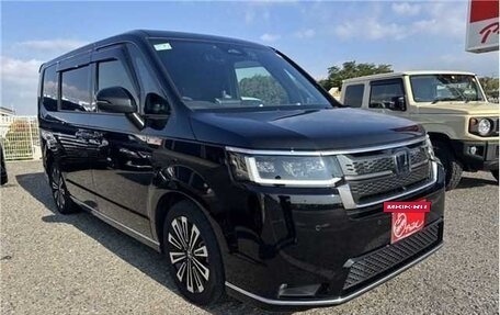 Honda Stepwgn, 2022 год, 2 400 000 рублей, 4 фотография