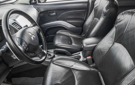 Mitsubishi Outlander III рестайлинг 3, 2008 год, 1 599 000 рублей, 10 фотография