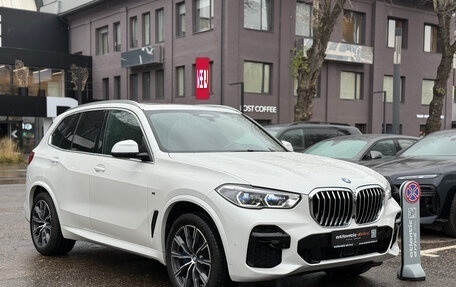 BMW X5, 2023 год, 9 290 000 рублей, 3 фотография