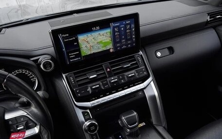 Toyota Land Cruiser, 2021 год, 14 999 000 рублей, 27 фотография