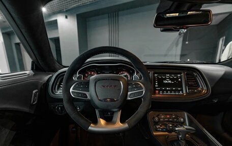 Dodge Challenger III рестайлинг 2, 2023 год, 20 500 000 рублей, 11 фотография