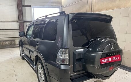 Mitsubishi Pajero IV, 2011 год, 2 000 000 рублей, 4 фотография